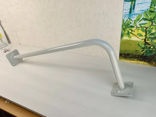 Поручень угловой для домов снаружи и внутри, ширина  80см высота 30см 