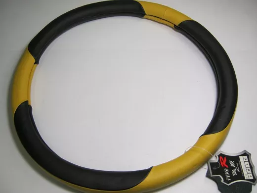 Оплетка на руль 38 см. M 9731B кожа черная+желтая кожа "спорт" "гладкая"